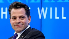 Lepas dari Gedung Putih, Scaramucci Masuk 'Kandang' Hollywood