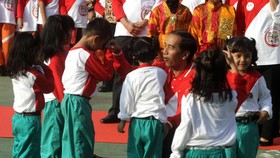 Rayakan Hari Anak Nasional, Jokowi Main Sulap