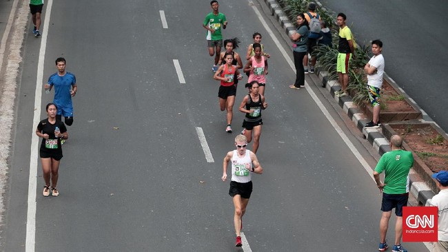 Menpora Imam Nahrawi mengapresiasi acara Borobudur Marathon 2017. Gelaran ini dianggap bisa menggerakkan dunia wisata olahraga di Indonesia.