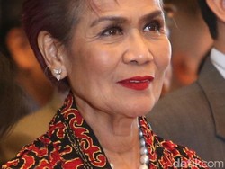Miranda Goeltom Kenang Sosok Almarhumah Ibunda Baim Wong