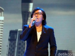 Di Tengah Pandemi Corona, Ari Lasso Rilis Single Indonesia Pasti Bisa