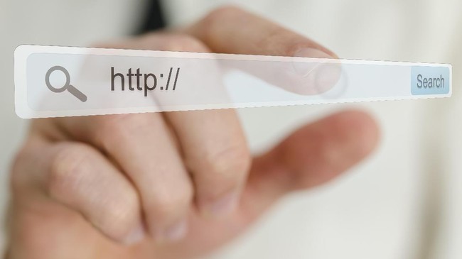 ELSAM menilai kebijakan proteksi privasi warga negara masih lemah dan aturan terkait penapisan dan pemblokiran konten internet tumpang tindih.