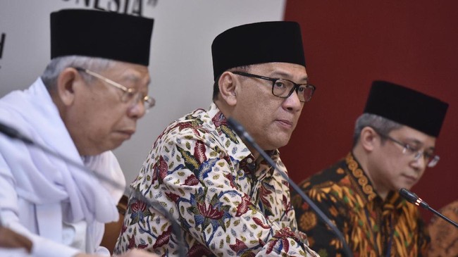 Salah satunya, menciptakan dan mengembangkan rantai industri halal (halal supply chain), seperti makanan dan produk fesyen.