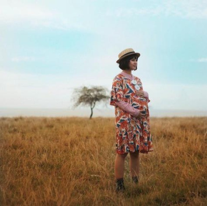 <p>Wow keren ya! Andien selalu memilih gaya yang berbeda dari selebriti yang lain, sama halnya dengan foto waktu kehamilannya, Andien lebih memilih gaya vintage dalam style-nya. (Foto: Instagram @andienaisyah)   </p>