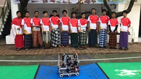 Tim Madrasah Aliyah Menangkan Kompetisi Robot Internasional