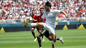 Redam Kemarahan Suporter, Barca Coba Bajak Bintang Madrid