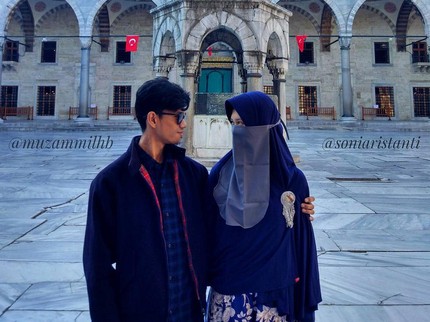 Rahasia Bahagia dan Awet Muda Muzammil Hasballah & Istri