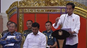 Jokowi Ingatkan Pemda Tak Anggurkan Uang Negara di Bank
