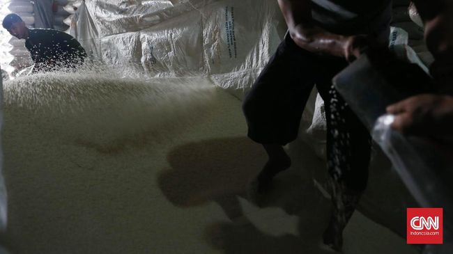 Corona, Ramadan dan Dua Dus Mi Instan dalam Incaran Pemerintah perlu menerapkan strategi pembatasan pembelian bahan pokok akibat virus corona supaya tak picu kepanikan.