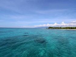 Celebrity on Vacation: Main ke Pulau Eksotis Tak Berpenghuni di Banyuwangi