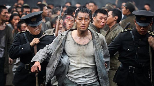 The Battleship Island berhasil merebut posisi film Korea terlaris di Indonesia, yang sebelumnya dipegang Train to Busan.