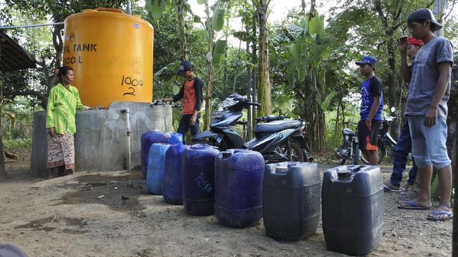 Peringatan Hari Air Sedunia jatuh pada hari ini Kamis (22/3). PBB memberi fokus pada Alam sebagai solusi akan masalah air dunia yang mengkhawatirkan.