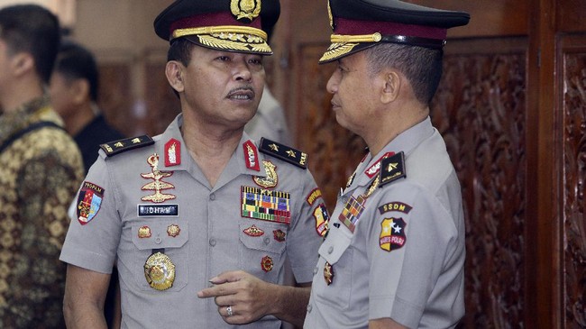 Kapolda Metro Jaya bersilahturahmi dengan Ketua MUI, Ma'aruf Amin. Selain silahturahmi, ada sejumlah hal yang mereka bicarakan.