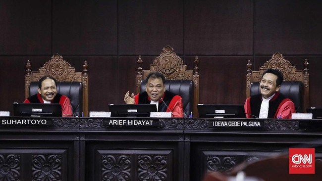 Pemerintah menggunakan video peristiwa Mukhtamar HTI pada 2013 sebagai dasar membubarkan HTI. Sementara pada 2014 HTI sudah berbadan hukum.