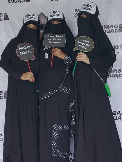 Mengenal Niqab Squad, Komunitas Para Wanita Bercadar di Indonesia Mengenal Niqab Squad, Komunitas Para Wanita Bercadar di Indonesia