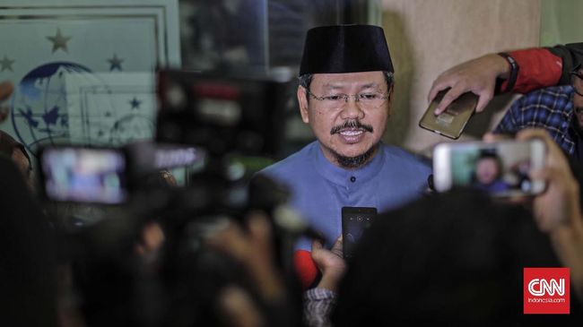 Eks Jubir HTI Sebut Menag Tak Berakal Batasi Penggunaan Cadar Eks Jubir HTI Ismail Yusanto menganggap pernyataan Menag Fachrul Razi merupakan cerminan rezim Presiden Jokowi yang alergi terhadap ajaran Islam.