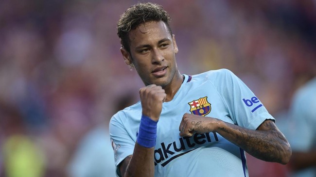 Klub Paris Saint-Germain mengumumkan secara resmi Neymar Jr bergabung dengan klub Perancis tersebut. Neymar dikontrak untuk lima tahun senilai Rp3,5 triliun.