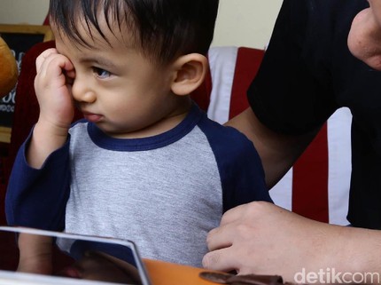Memahami Batita yang Mulai Pegang-pegang Alat Kelaminnya