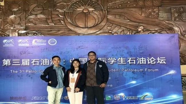 Kolaborasi mahasiswa Institut Teknologi Sepuluh Nopember (ITS) sukses menyabet juara dua dalam China International Petroleum Student Forum.