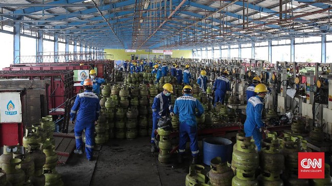 PT Pertamina (Persero) meminta masyarakat dari kalangan ekonomi mumpuni untuk tidak menggunakan LPG tabung 3 kilogram karena tidak tepat sasaran.