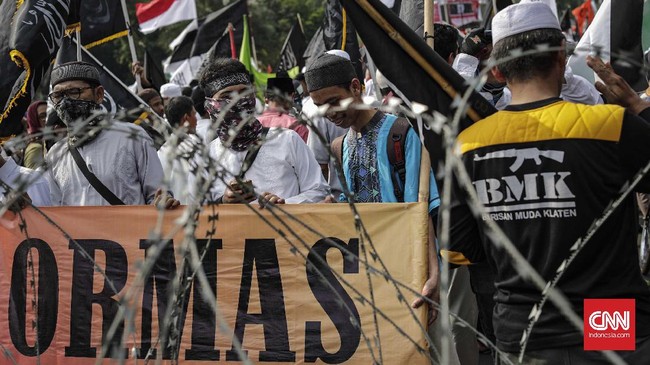 Komisi II akan menggelar audiensi dengan masyarakat untuk menyerap aspirasi terkait Perppu Ormas ini, baik mereka yang menolak maupun yang mendukung.