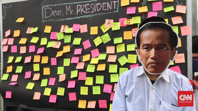 ELSAM meyebut Jokowi yang punya janji menuntaskan kasus HAM. Selain itu Wiranto juga dikenal sebagai pihak yang diduga terlibat dalam kasus pelanggaran HAM.