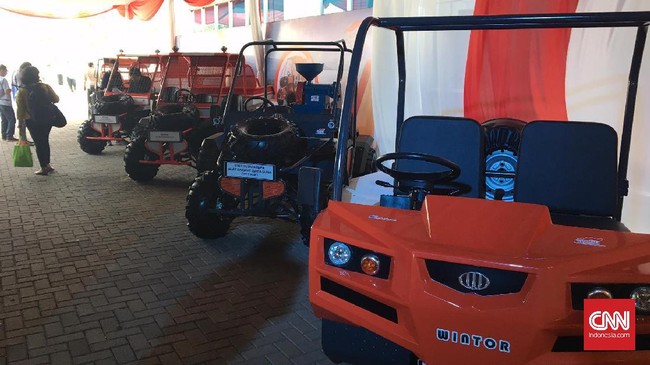 Alat angkut serbaguna Wintor siap dipasarkan. Truk mini ini dilego Rp100 juta.