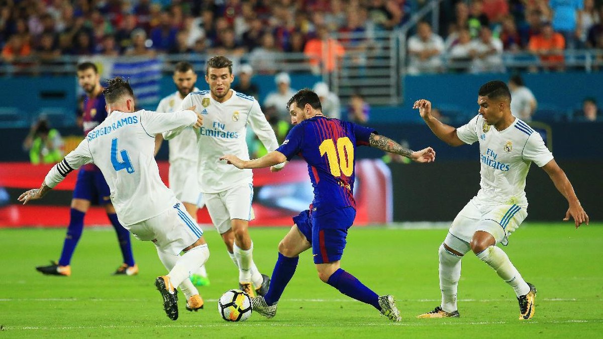 FOTO: Aksi Barcelona Hajar Real Madrid