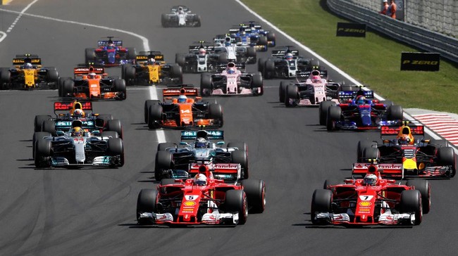 Ferrari mendominasi jalannya balapan GP Hungaria. Lewis Hamilton melakukan tindakan sportif dengan membiarkan Valtteri Bottas finis ketiga.