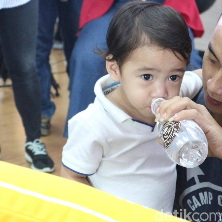 <p>Rafathar lagi haus banget ya?</p>