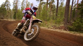 10 Ribu Orang Saksikan Motorcross Lintas Batas 2017