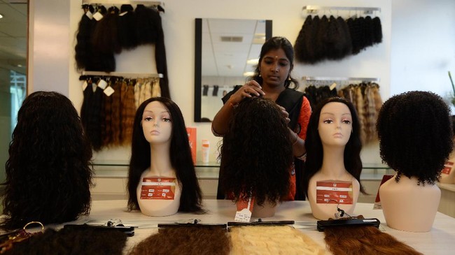 Rambut Persembahan untuk Kuil Jadi Bisnis Wig Menggiurkan