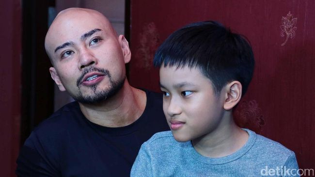 Cerita Kedekatan Putra  Deddy  Corbuzier dengan Calon Ibu 