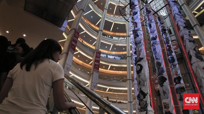 CEO Senayan City Veri Y. Setiady mengatakan iklan penjualan aset Mall Senayan City tidak benar, dan manajemen menyayangkan kelalaian pengelola situs.