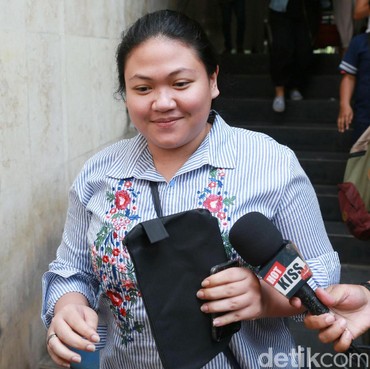 Kronologi Penipuan CPNS Diduga Dilakukan oleh Anak Nia Daniaty