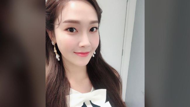 Sama seperti SNSD, Jessica Jung juga akan merilis album menandai 10 tahun debutnya di dunia K-Pop.
