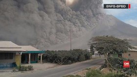 Gunung Sinabung Meletus, Warga Diimbau Waspada