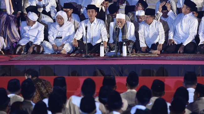 Perang antara Rusia dengan Ukraina menjadi salah satu alasan sejumlah ulama Banten mendukung perpanjangan masa jabatan Presiden Joko Widodo.