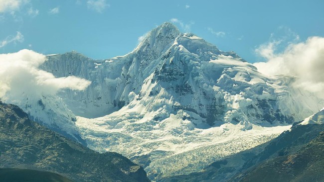 Dua warga negara Chile dan seorang warga Rusia ditemukan tewas di pegunungan Andes di Peru, saat tengah mendaki menuju puncak Piramide de Garcilaso.