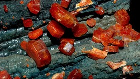 Mengenal Vanadium, Logam Langka yang Bernilai