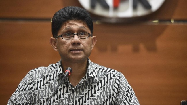 Wakil Ketua KPK Laode M Syarif menyatakan posisi kepala desa atau lurah sangat penting bagi masyarakat, bahkan lebih penting daripada Presiden RI.