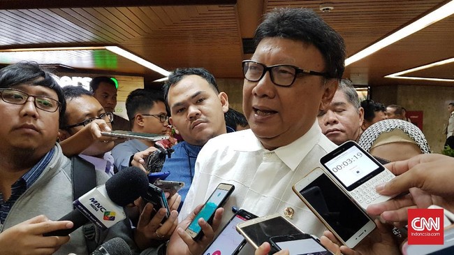 Mendagri Tjahjo Kumolo ingin akses masuk Ancol dan Ragunan bebas biaya bagi warga DKI. Pemprov DKI tak akan rugi jika menggratiskan Ancol dan Ragunan.