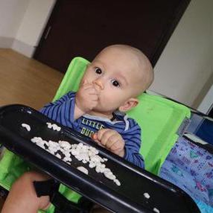 <div>Melihat James, anaknya Dahlia Polan, makan, jadi ikutan laper juga nih. (Foto: Instagram @dahliachr)</div>