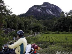7 Gunung di Kalimantan dan Keunikannya, Tidak Ada Gunung Berapi