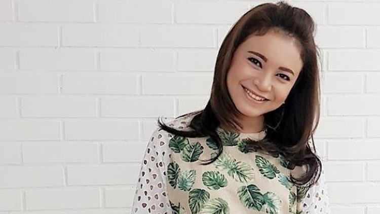 Baca berita terpopuler HaiBunda hari ini, mulai dari eks suami beri kedipan di foto nikah Rossa, hingga ide mengolah pisang di rumah, Bunda.