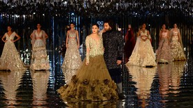 Foto: Mengintip Tren Gaun Couture India 2017