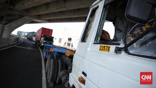 Plt Jubir KPK menyatakan pihaknya mendeteksi bahwa diduga barang-barang bukti yang dibutuhkan dalam penggeledahan di Kalsel telah dibawa truk sebelumnya.