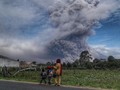 Puncak Gunung Sinabung Masih Berbahaya untuk Dikunjungi