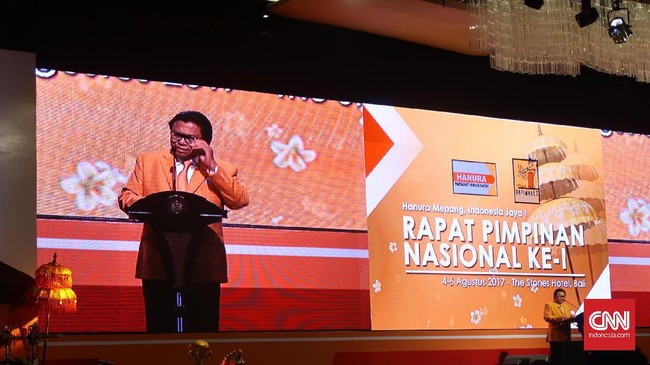 Mantan Kasum TNI Marsekal Madya TNI (Purn) Daryatmo ditunjuk menggantikan Oesman Sapta Odang sebagai Ketua Umum Hanura.
