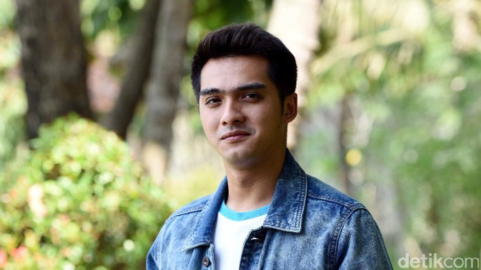Ricky Harun saat ditemui di studio Persari.